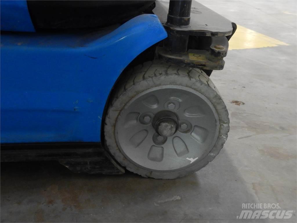 Manitou 100VJR Jarbolne penjajuće platforme