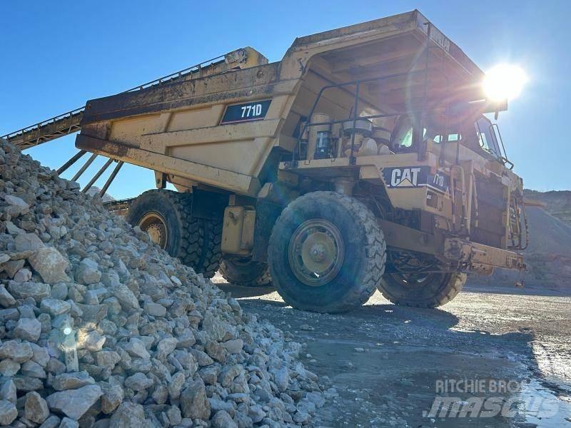 CAT 771D Kruti damperi