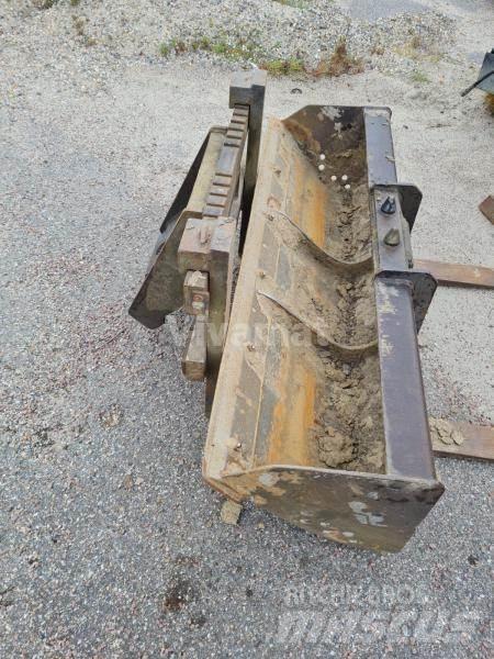 Mecalac 12MTX Kašike / Korpe