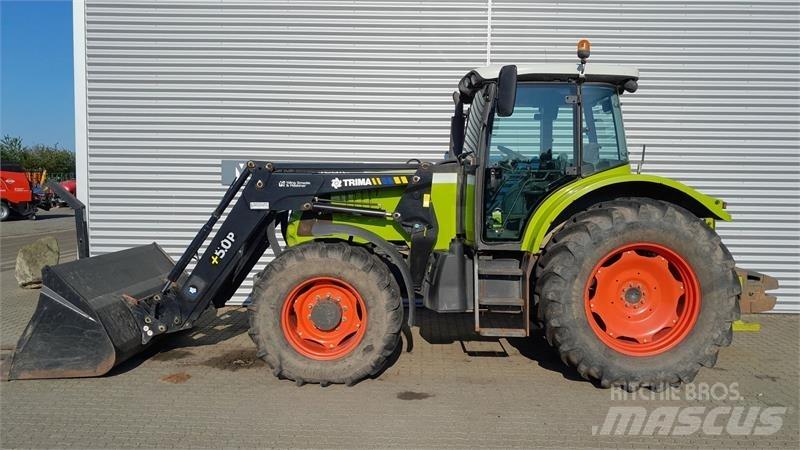 CLAAS 697 Traktori