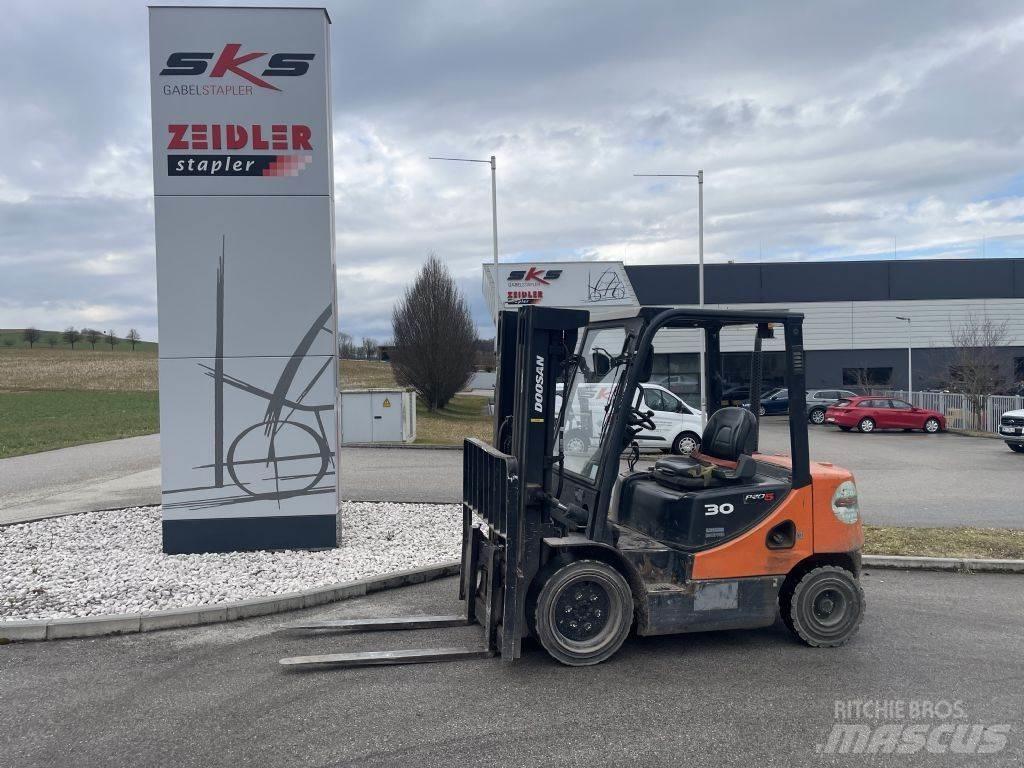 Doosan D30S-5 Dizelski viljuškari