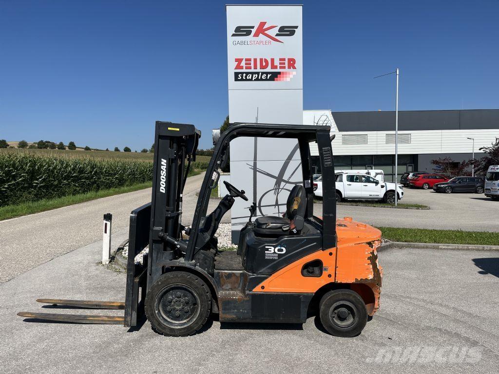 Doosan D30S-7 Dizelski viljuškari