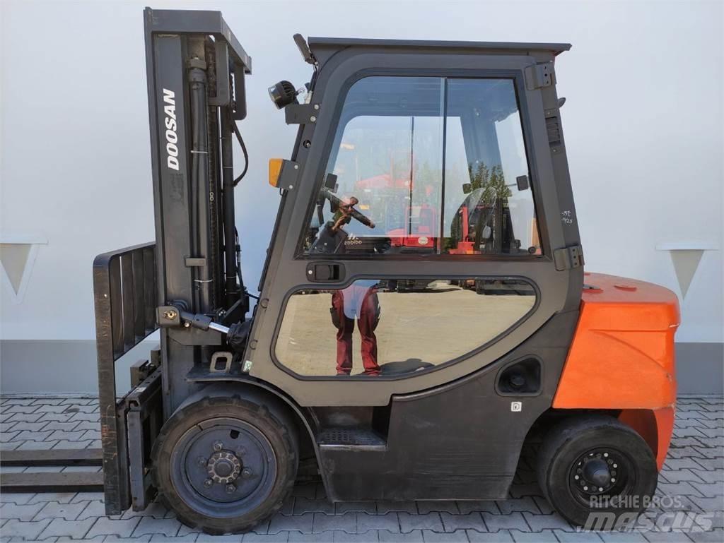 Doosan D30 GP Dizelski viljuškari