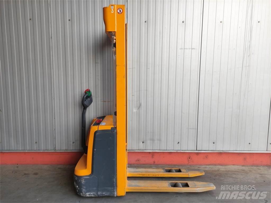 Jungheinrich EJC 112 Ručni električni viljuškar