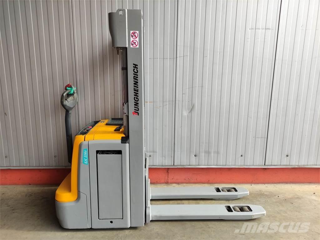 Jungheinrich EJC216z Ručni električni viljuškar