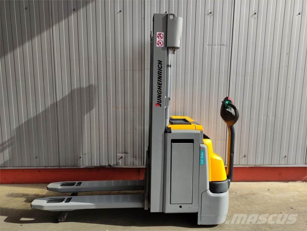 Jungheinrich EJC216z Ručni električni viljuškar