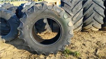 BKT 380-85R24