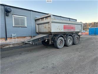 Maur trailer