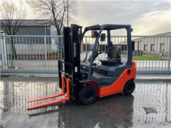 Toyota 02-8 FG L 15