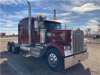 Kenworth W900
