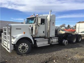 Kenworth W900