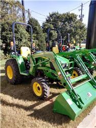 John Deere 3032E