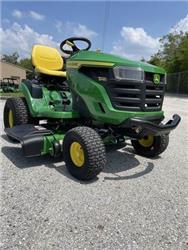 John Deere S220