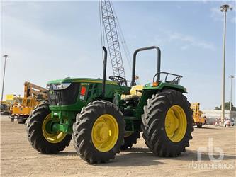 John Deere 5075E