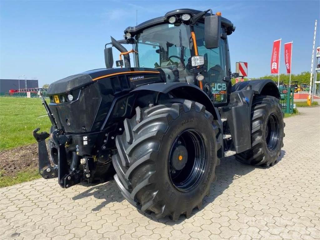 JCB FASTRAC 4220 ICON Traktori