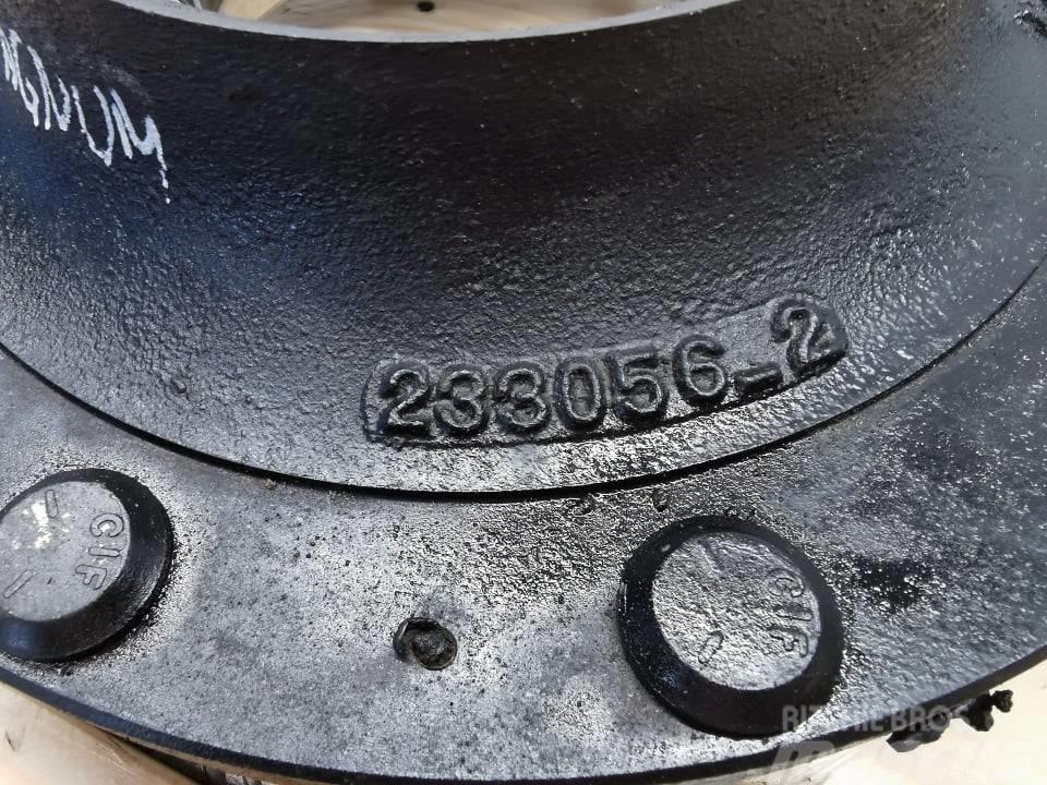 CASE MX 230 Magnum {Dana front wheel hub Gume, točkovi i felne