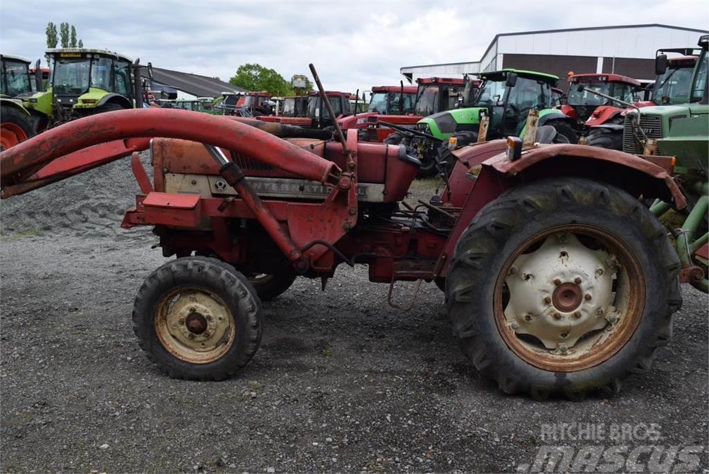 Case IH 383 Traktori