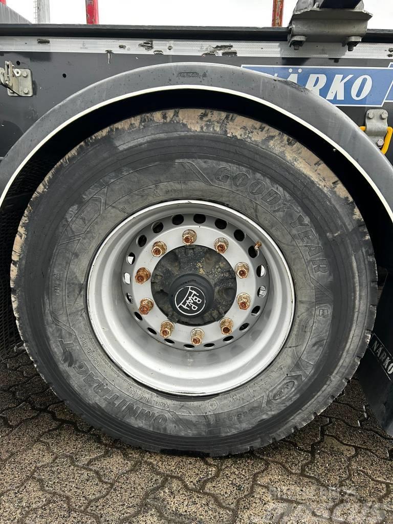 Volvo FH500/6x4/Kran Epsilon S260Z96/Aufieger NARKO Kamioni za drva Šticari
