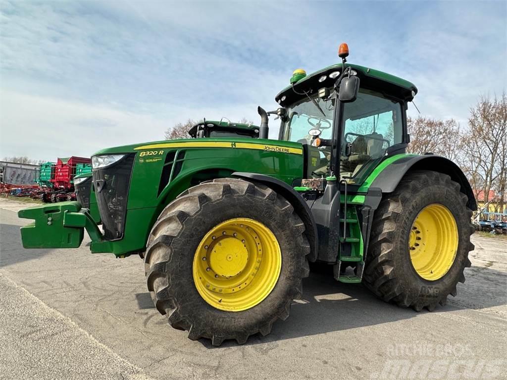 John Deere 8320 R Tractors