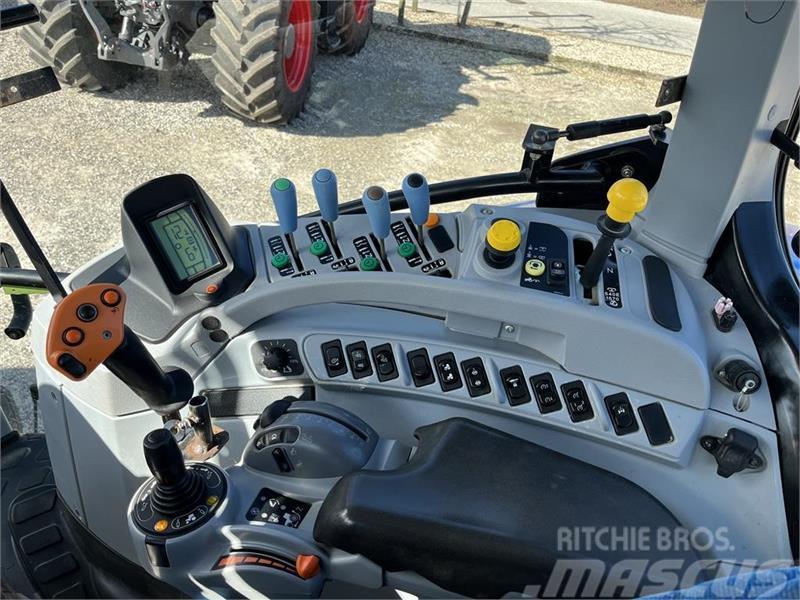 New Holland T7060 Med frontlæsser Traktori