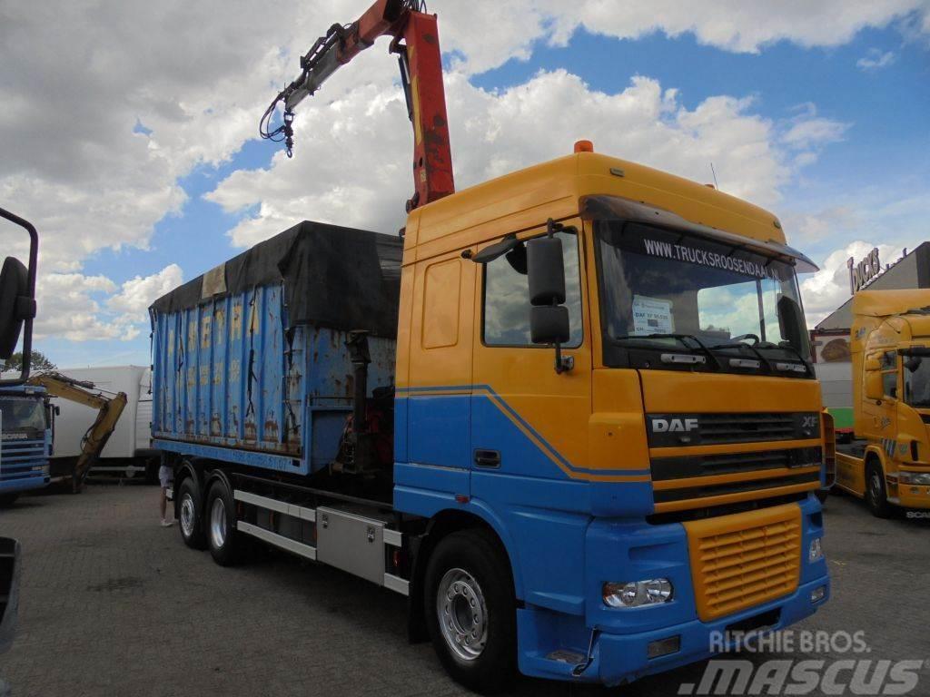 DAF XF 95.530 + hooksystem + crane palfinger 12.5 t/m+ Rol kiper kamioni sa kukom za podizanje tereta