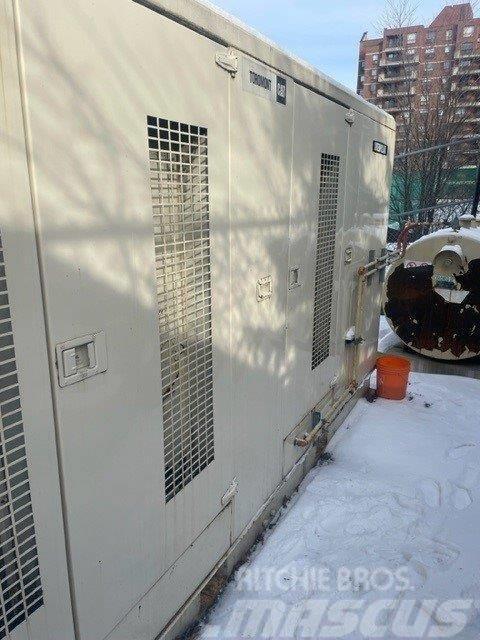 CAT XQ350, 600 Volt Dizel generatori