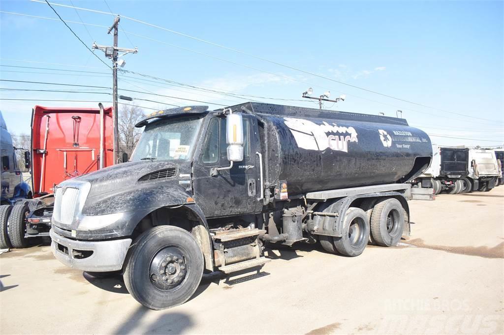 International DURASTAR 4400 Kamioni cisterne