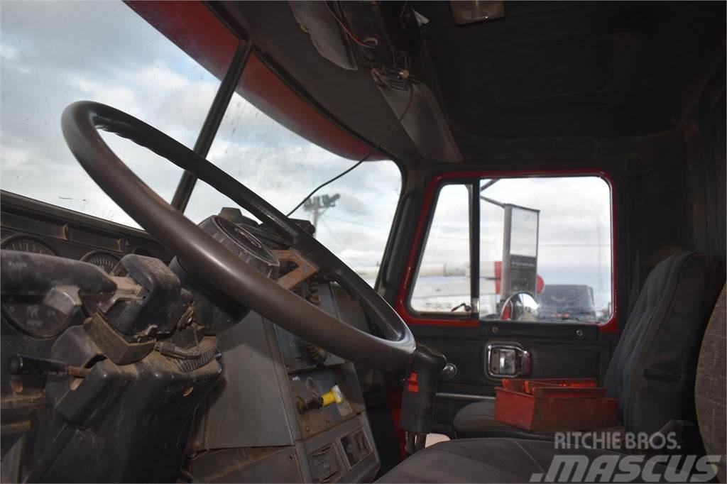 Mack CH613 Kiperi kamioni