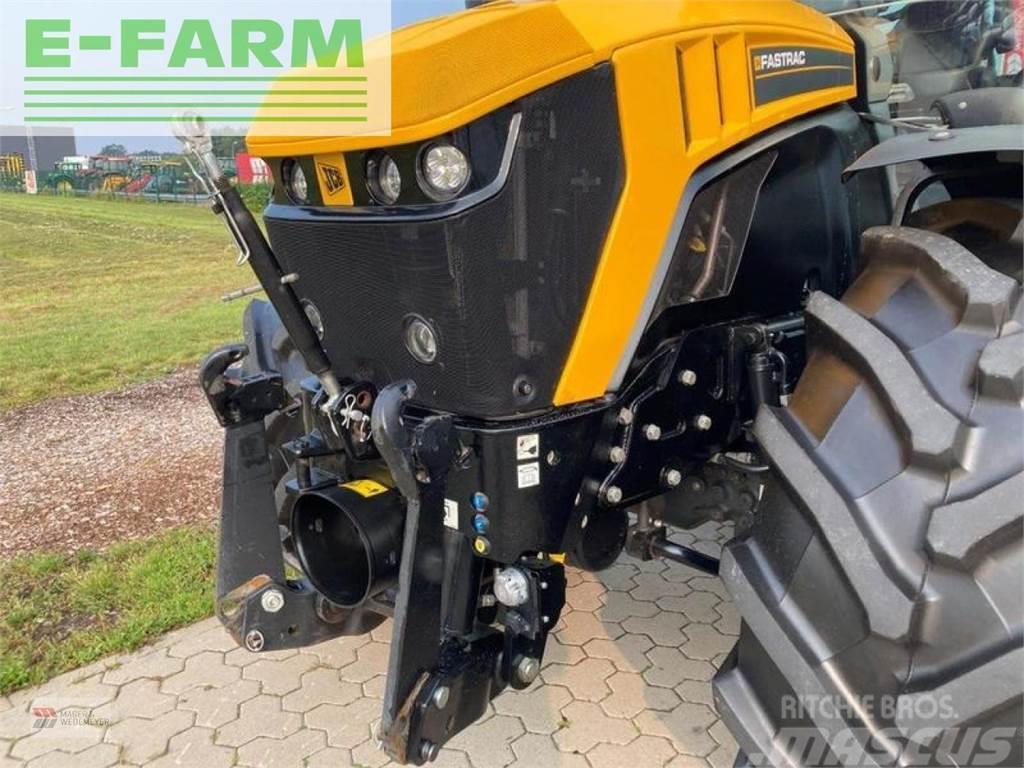 JCB fastrac 4220 mit premier cover Traktori