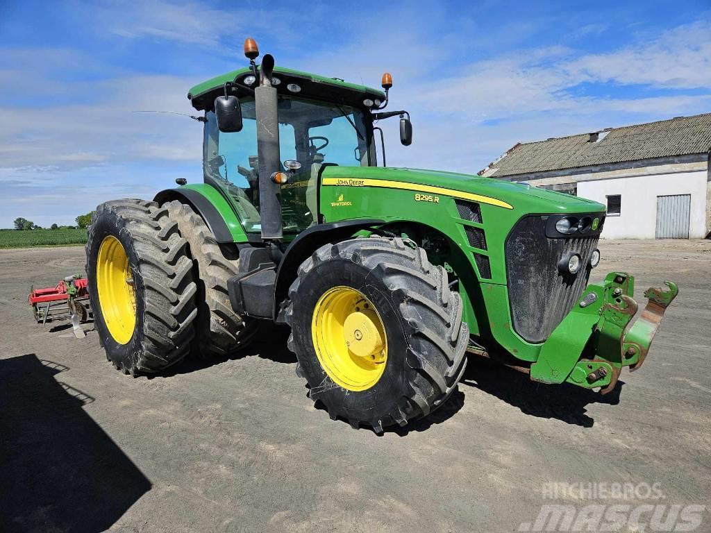 John Deere 8295 R Traktori