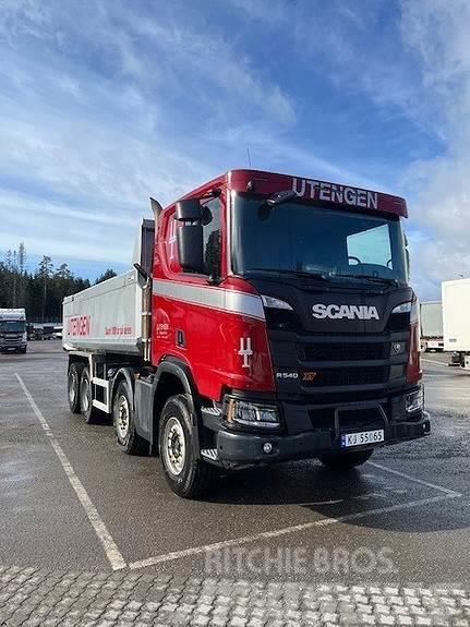 Scania R540 XT B8x4HA med Maur Dumperpåbygg , selges for  Kiperi kamioni