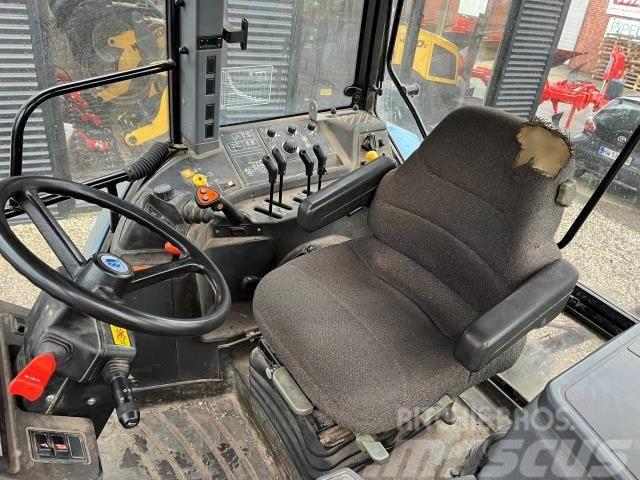 New Holland 8260 Traktori