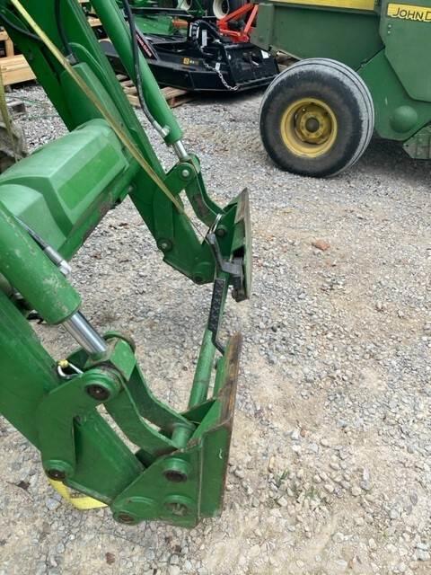 John Deere 5055E Manji traktori