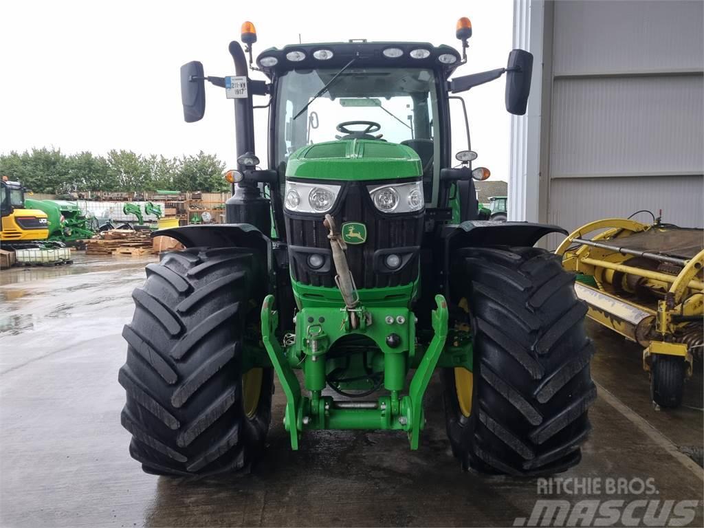 John Deere 6155R Traktori