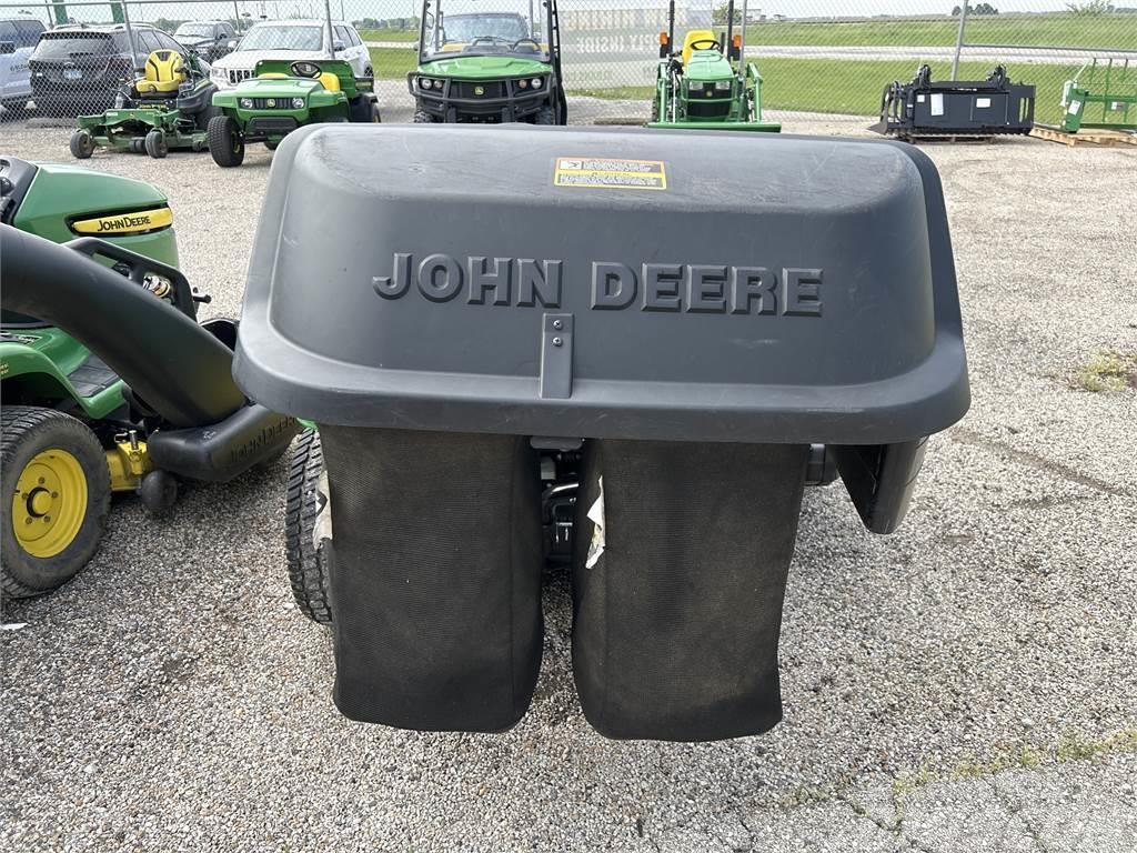 John Deere X390 Manji traktori