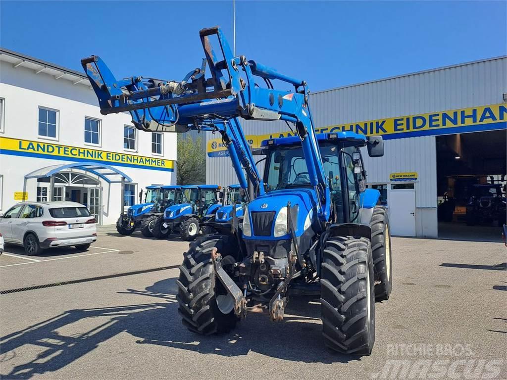 New Holland TS135A Traktori