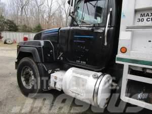 Mack RD688S Dump Truck Kiperi kamioni