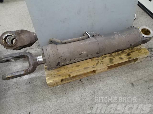 Volvo L180D Lyftcylinder Other components