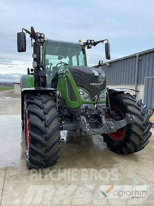 Fendt 722 VARIO S4 PROFI PLUS Traktori