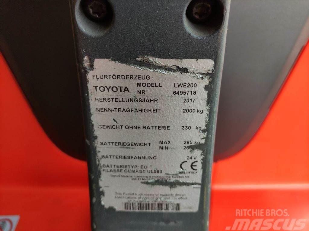 Toyota LWE200 Nisko podizni električni viljuškar