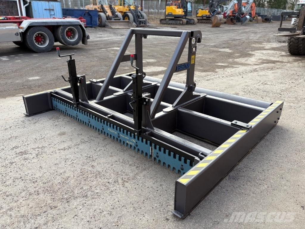 BSM Avjämningsbalk med rulle & skrapa 3m Utovarivači na točkove