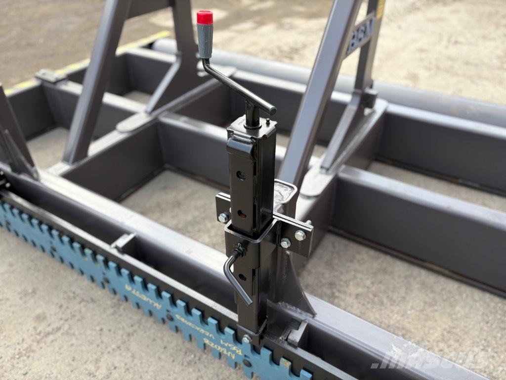 BSM Avjämningsbalk med rulle & skrapa 3m Utovarivači na točkove