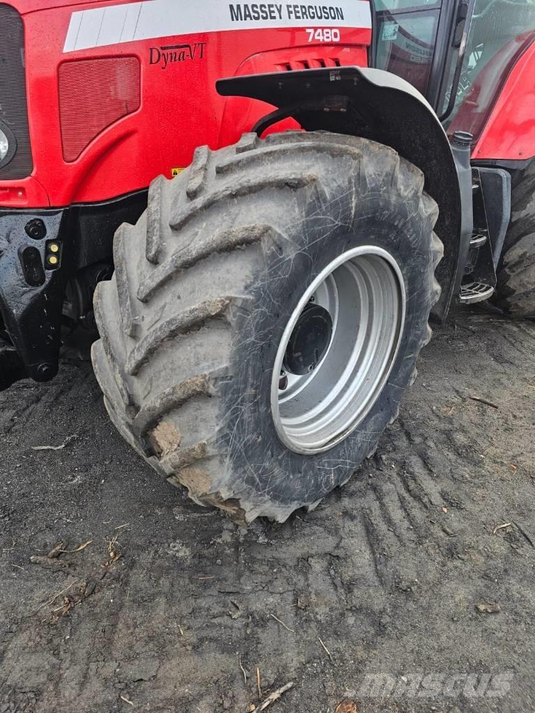 Massey Ferguson A set of wide wheels, series 6400 7400 Gume, točkovi i felne