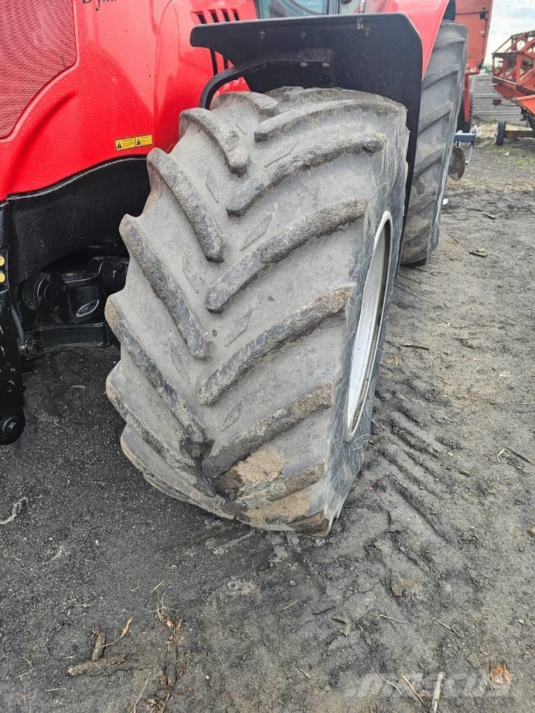 Massey Ferguson A set of wide wheels, series 6400 7400 Gume, točkovi i felne