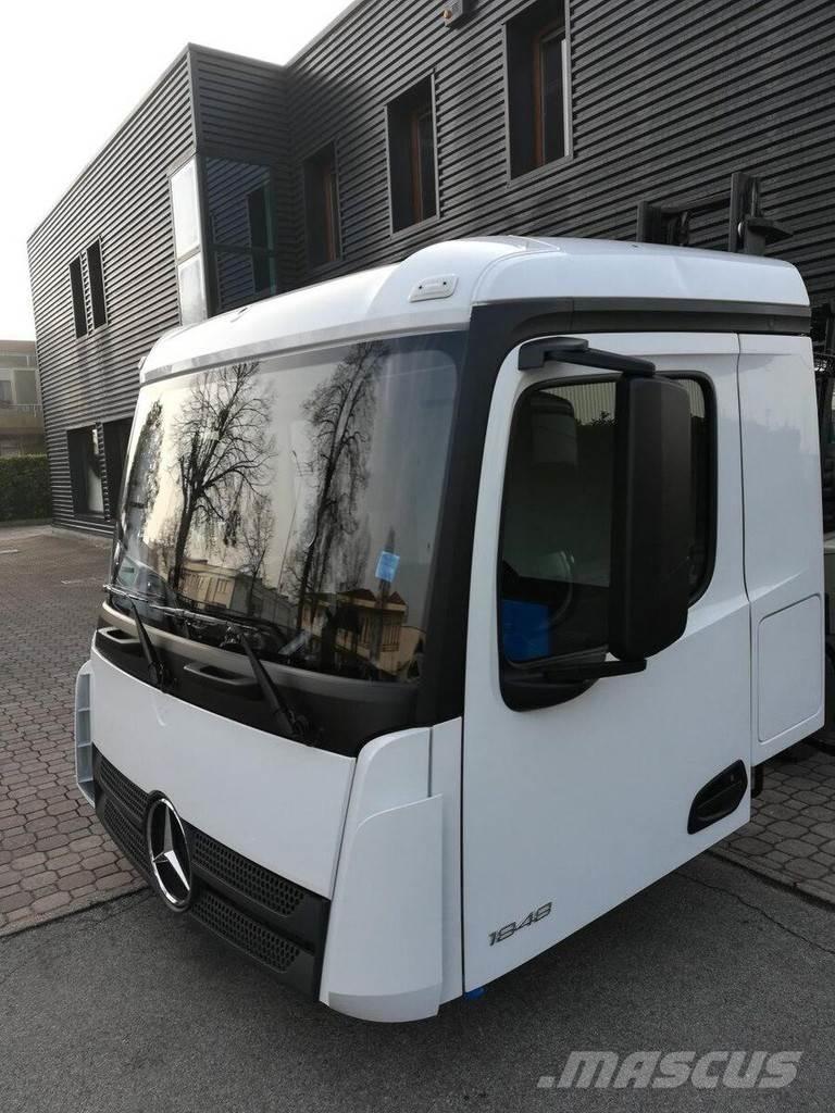 Mercedes-Benz ACTROS AROCS " M TYPE " 2300 mm MP4 Kabine i unutrašnjost