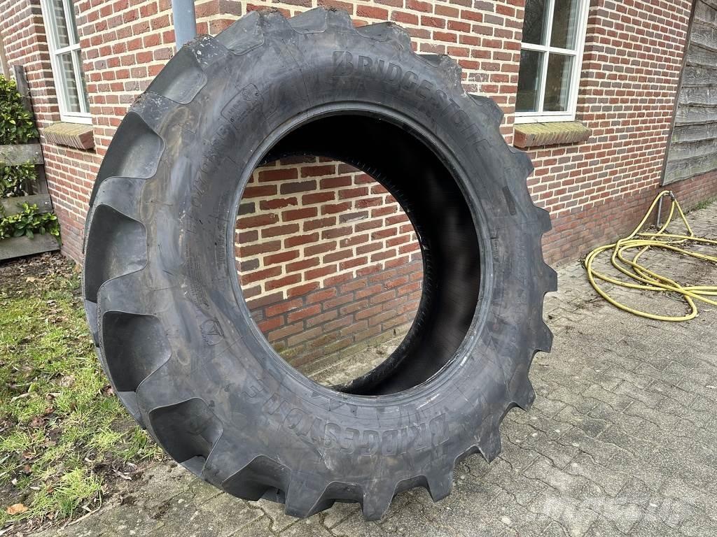 Bridgestone 5.20/70-38 Gume, točkovi i felne