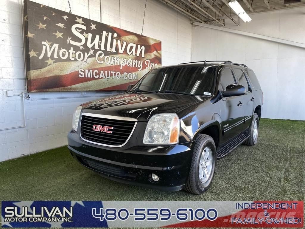 GMC Yukon Automobili