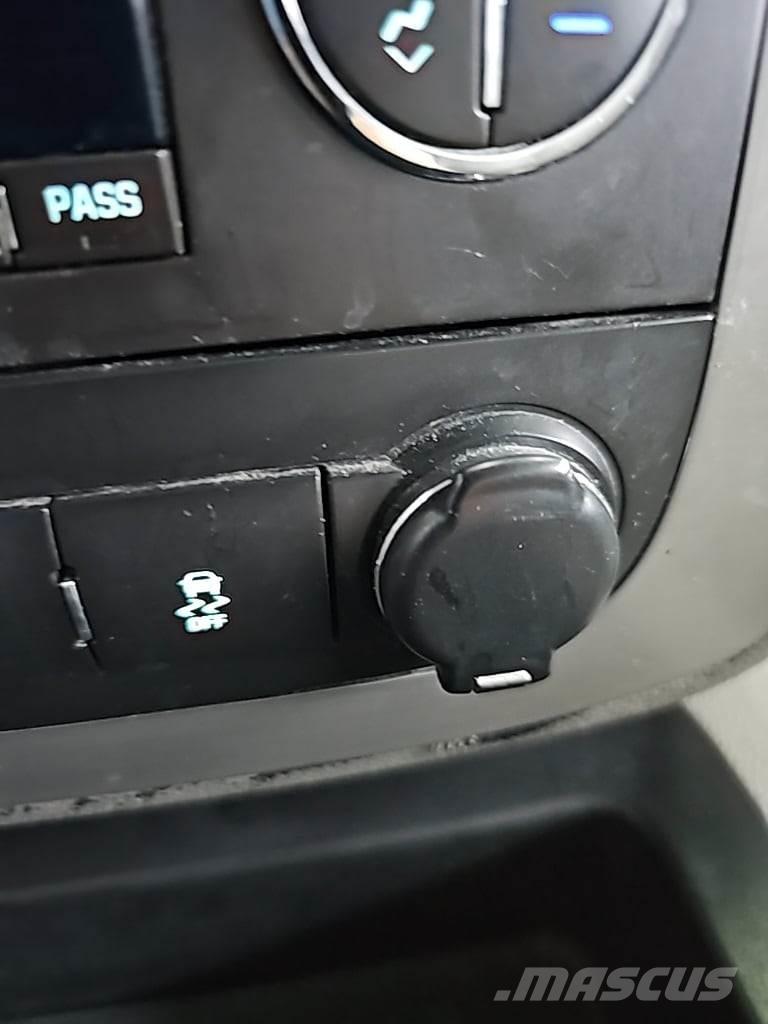 GMC Yukon Automobili