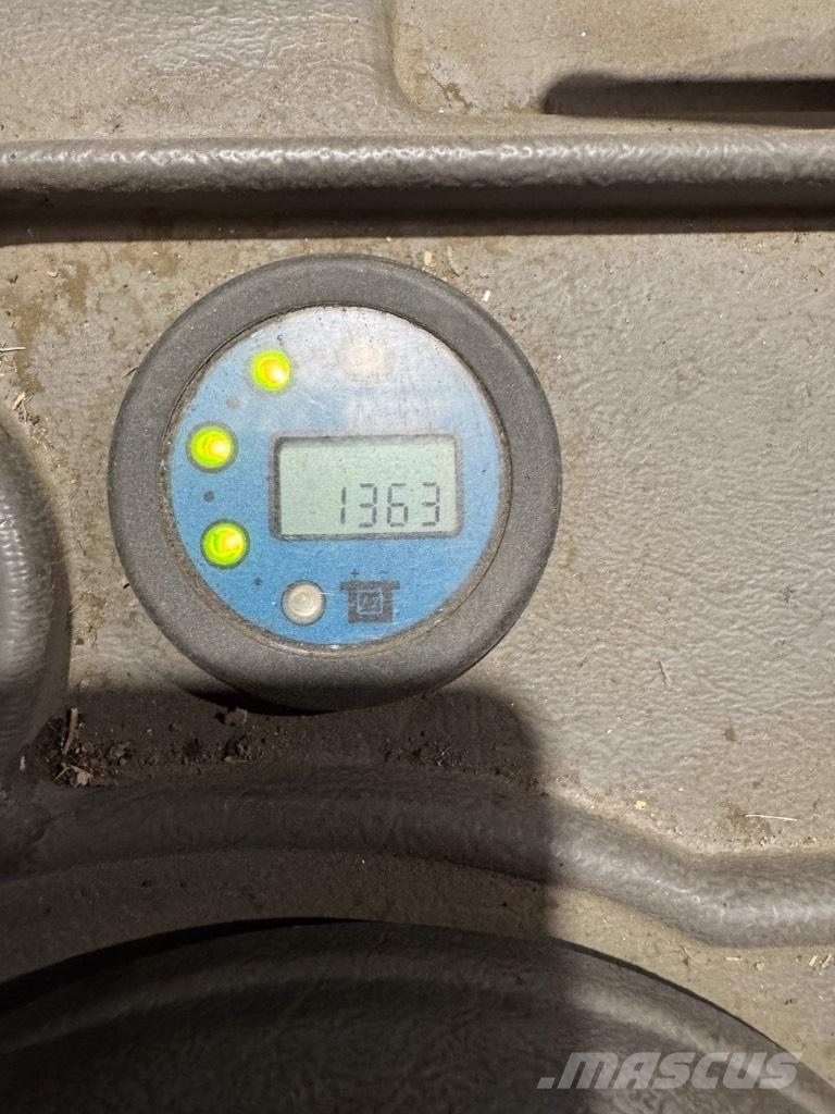 UniCarriers 100DTFV570ATF - 1.363 Std. - Teleskopgabeln Bočni viljuškari