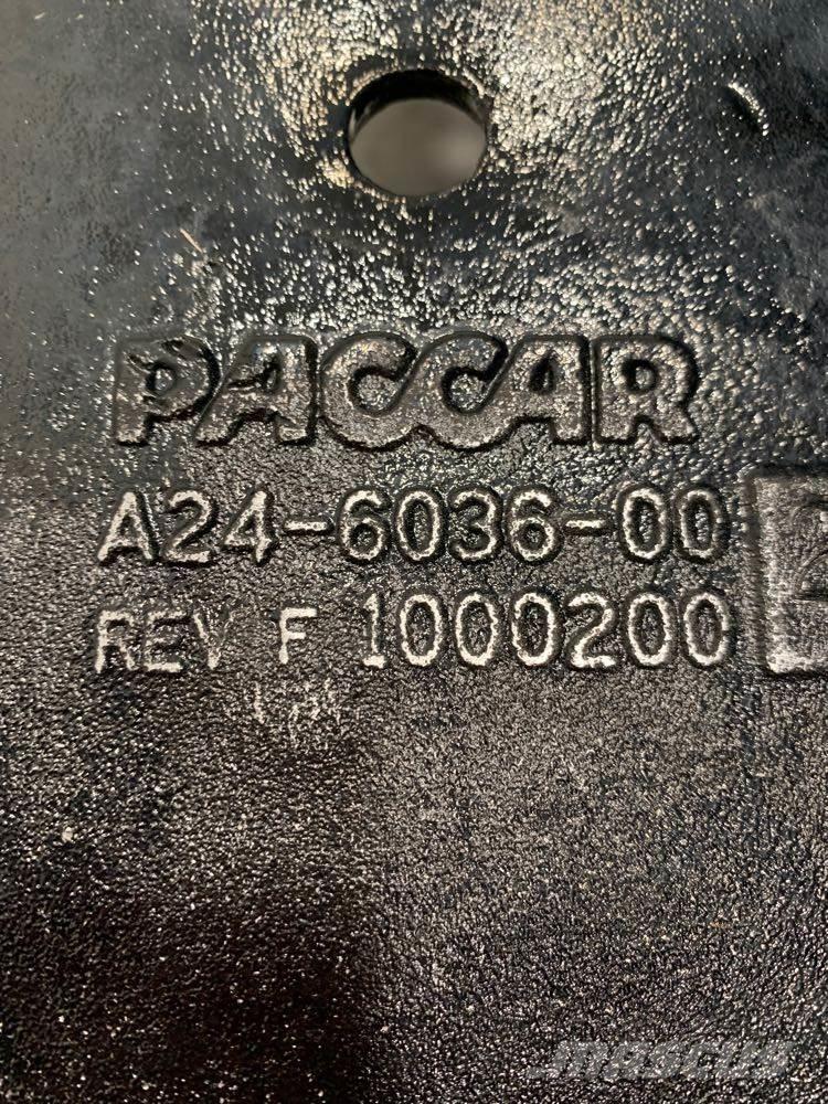 Peterbilt 579 Ostale kargo komponente